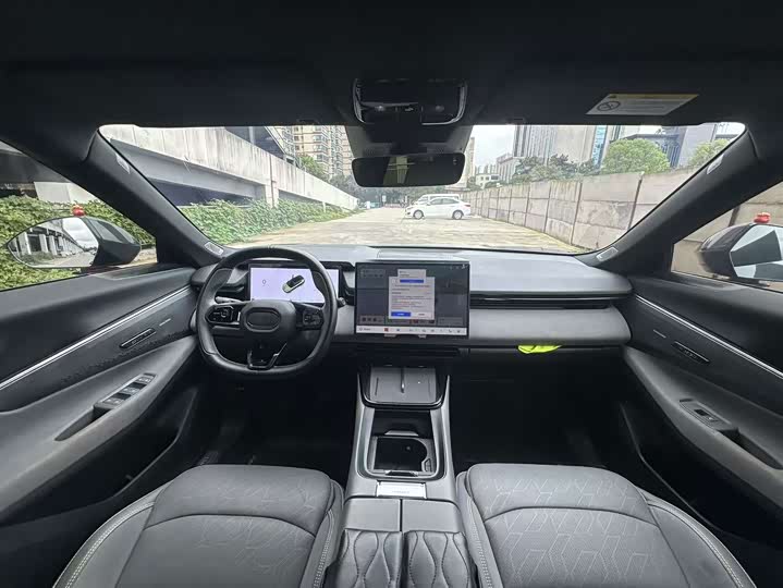 Lynk & Co 08 EM-P Hybrid, 2023 — фото 6 из 9