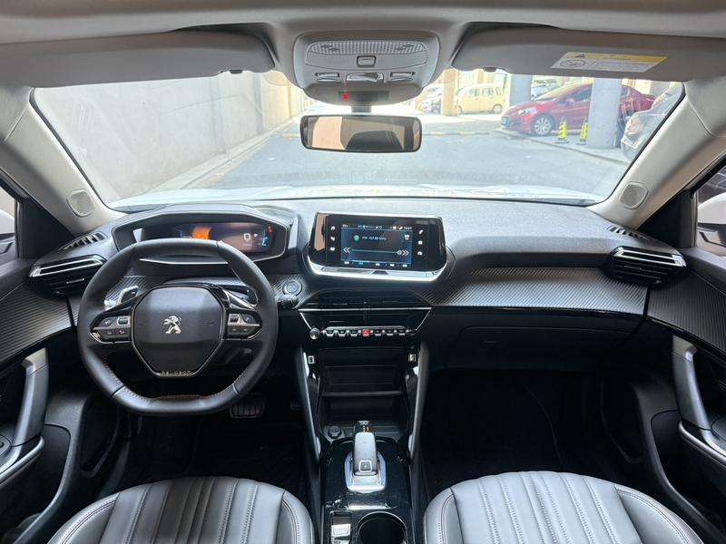 Peugeot 2008, 2025 — фото 10 из 12