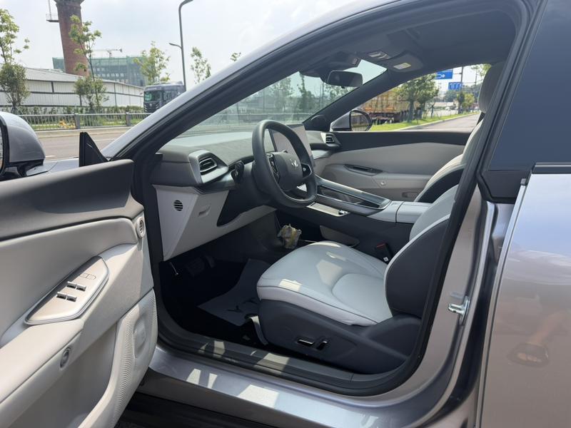 BAIC Arcfox Alpha S5, 2025 — фото 11 из 12