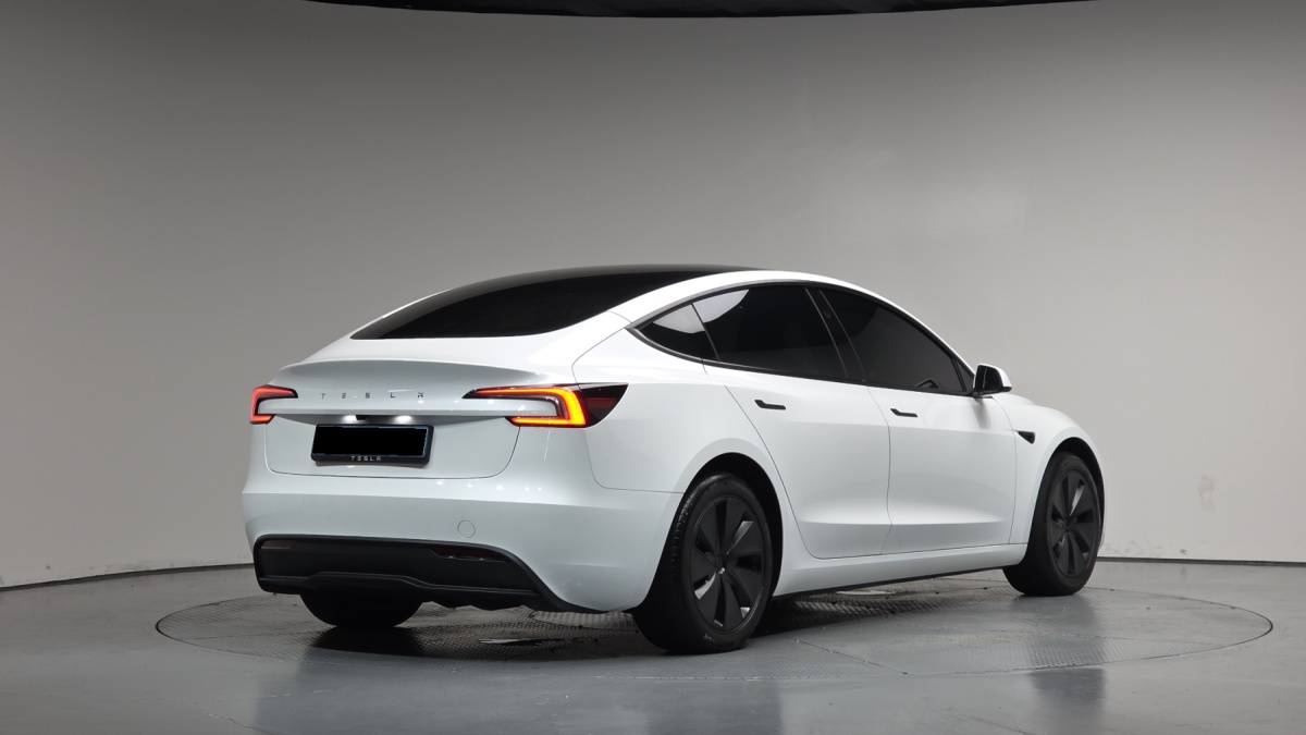 Tesla Model 3, 2024 — фото 2 из 12