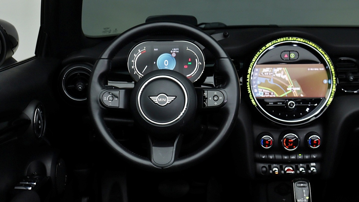 Mini Cooper Convertible, 2022 — фото 12 из 12