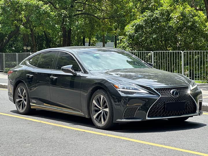 Lexus LS, 2022 — фото 3 из 9