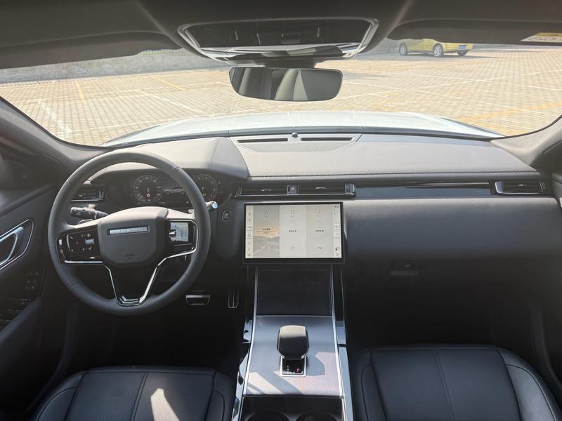Land Rover Range Rover Velar, 2026 — фото 6 из 12