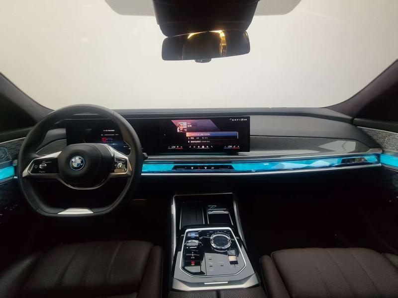 BMW i7, 2023 — фото 7 из 12