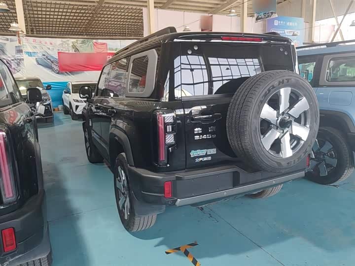 BAIC Beijing BJ40 Hybrid, 2025 — фото 5 из 9