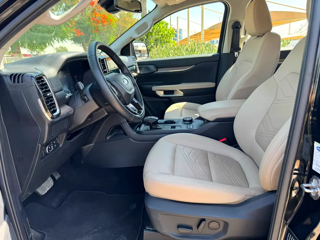 Ford Everest, 2024 — фото 7 из 10