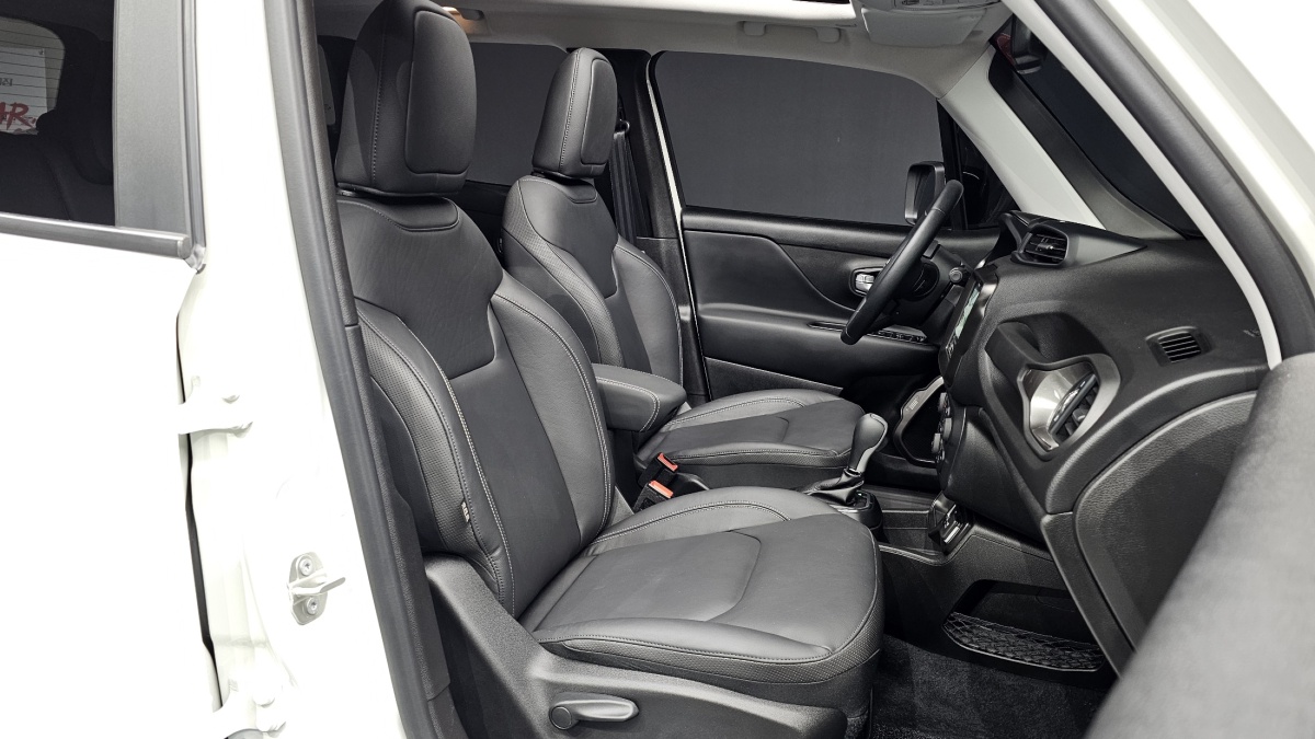 Jeep Renegade, 2023 — фото 10 из 12