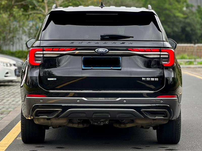 Ford Explorer, 2022 — фото 6 из 12