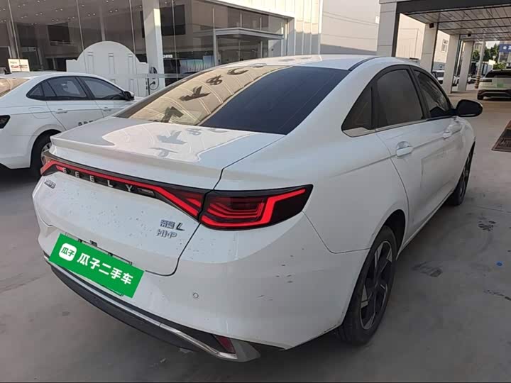Geely Emgrand L Hi·P Hybrid, 2023 — фото 5 из 9