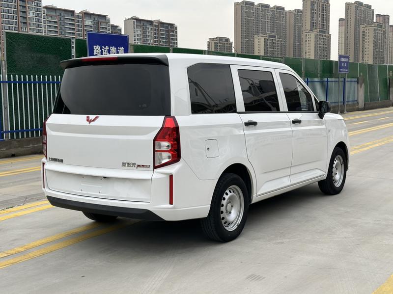 Wuling Hongguang Plus, 2023 — фото 6 из 11