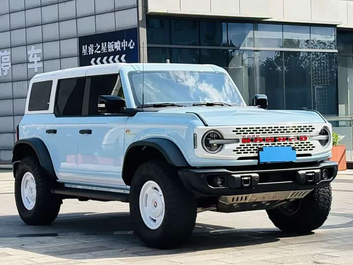 Ford Bronco, 2025 — фото 8 из 9