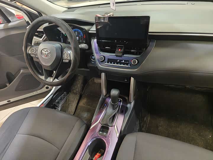 Toyota Corolla Cross, 2025 — фото 5 из 7