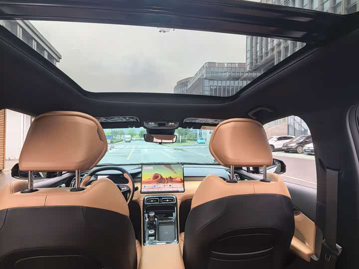 Geely Atlas L, 2025 — фото 8 из 9