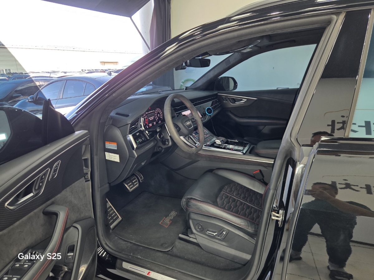Audi RS Q8, 2022 — фото 9 из 12