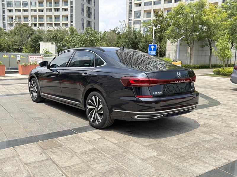 Volkswagen Passat, 2024 — фото 4 из 12