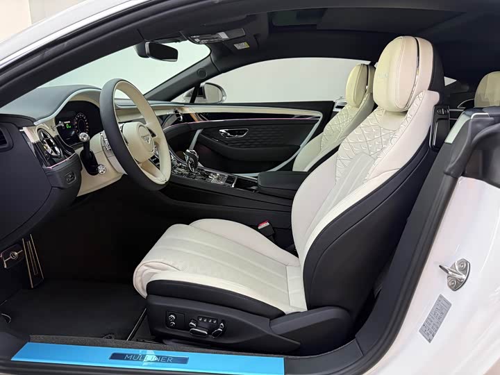 Bentley Continental GT Hybrid, 2025 — фото 8 из 12