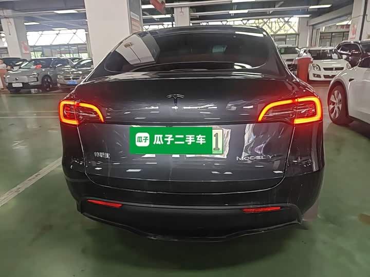 Tesla Model Y, 2023 — фото 6 из 9