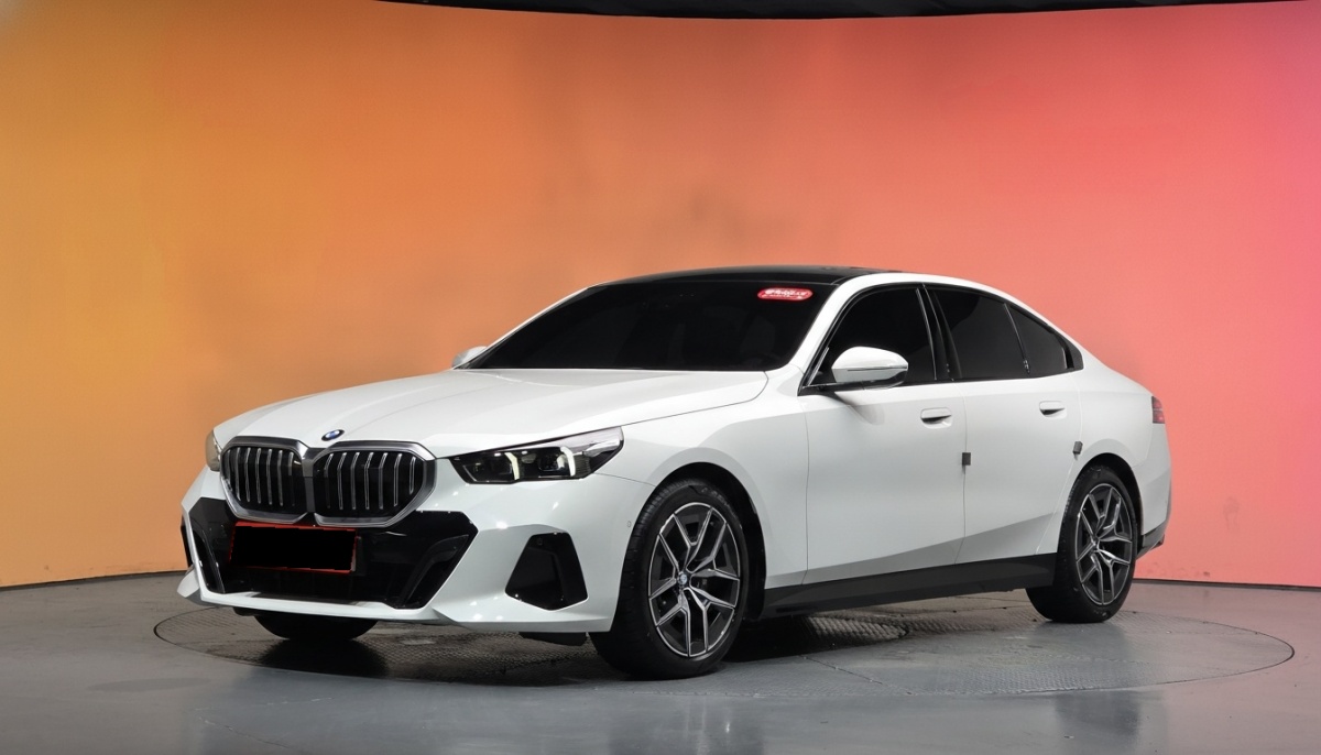 BMW 5 Series, 2025 — купить в Саратове под ключ