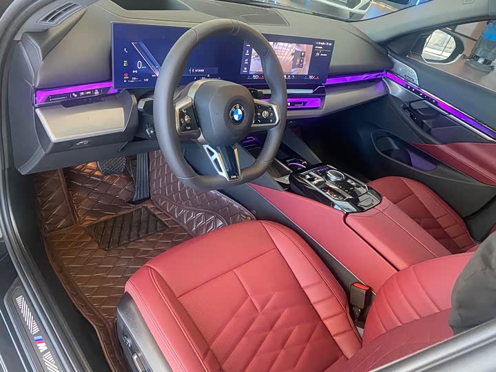 BMW 5 Series, 2026 — фото 6 из 9