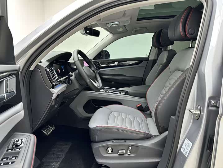 Volkswagen Teramont X, 2022 — фото 8 из 9