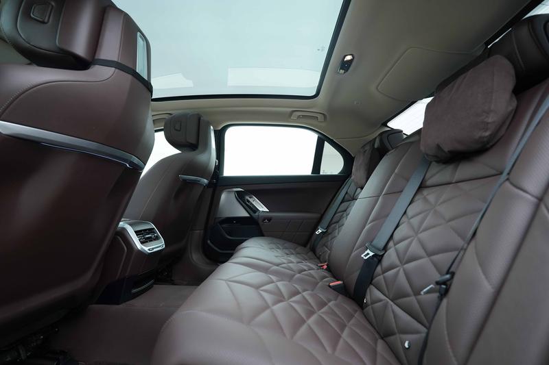 BMW 7 Series, 2024 — фото 12 из 12