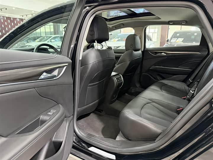 Buick LaCrosse, 2022 — фото 7 из 9