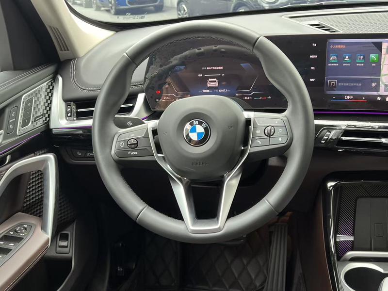 BMW X1, 2025 — фото 10 из 12