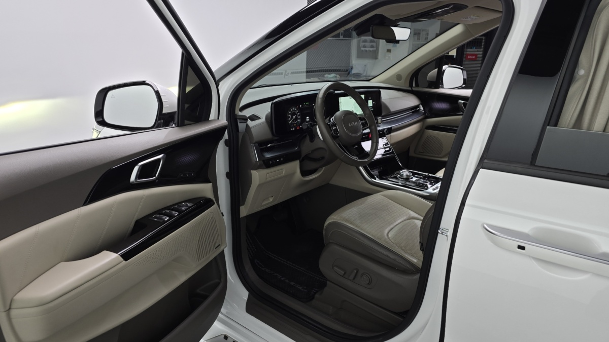 Kia Carnival, 2021 — фото 9 из 12