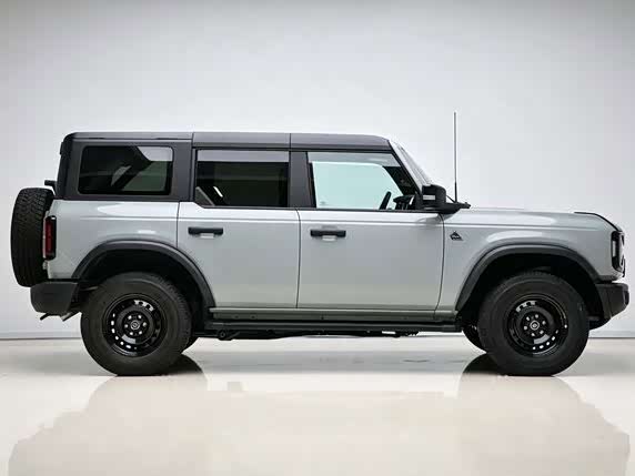 Ford Bronco, 2025 — фото 8 из 9