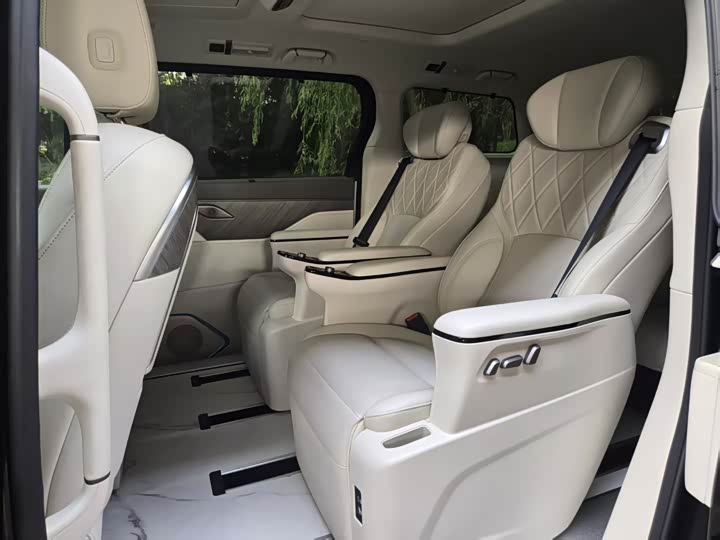 Wey 80 Hybrid, 2025 — фото 8 из 9