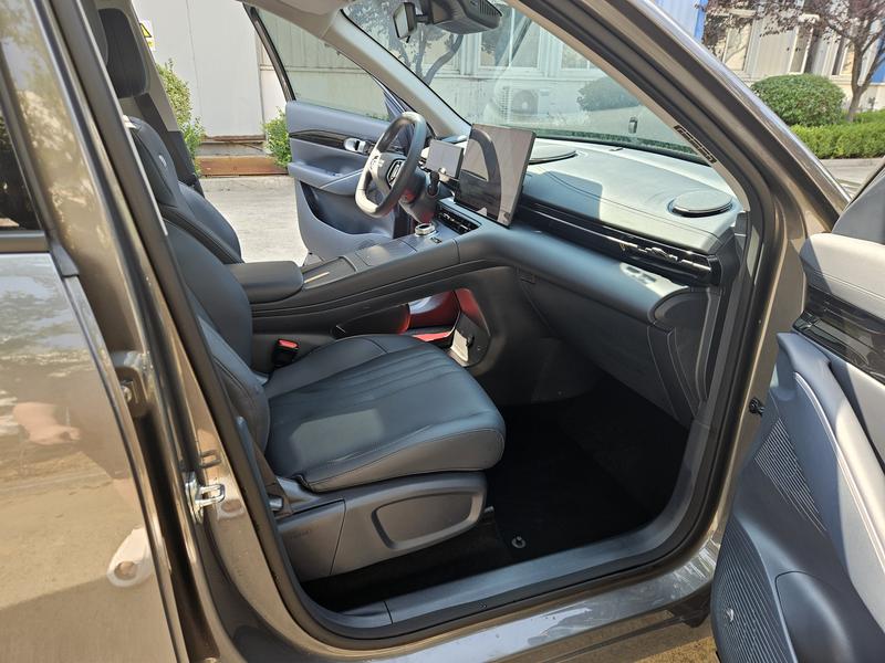 Geely Galaxy E5, 2025 — фото 11 из 12