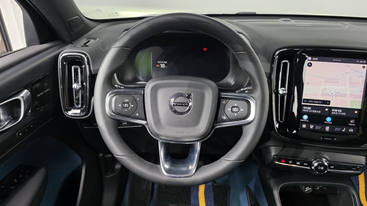 Volvo C40, 2022 — фото 12 из 12