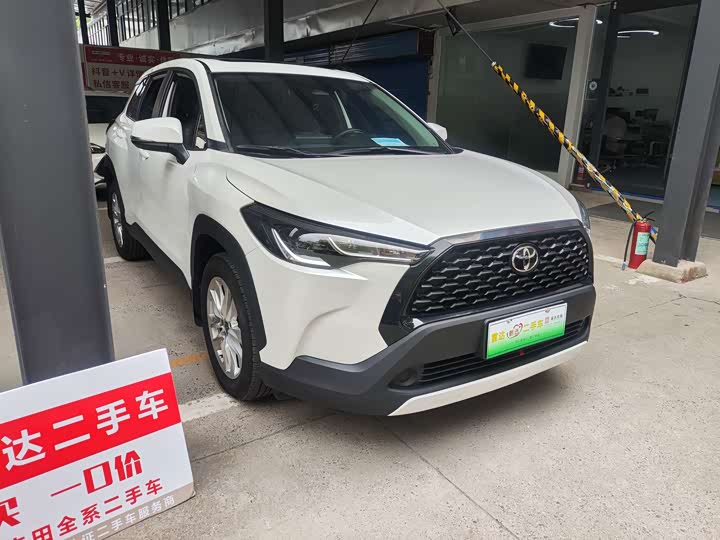 Toyota Corolla Cross, 2024 — фото 3 из 9