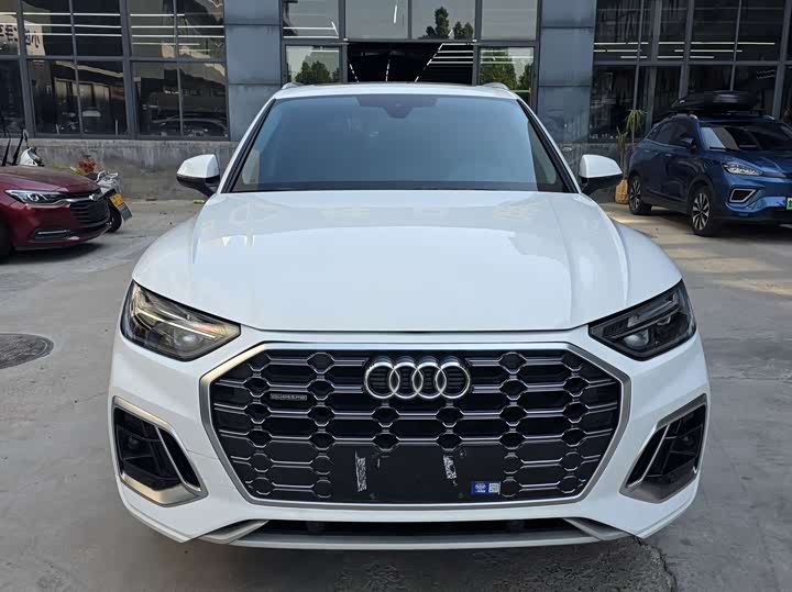 Audi Q5L, 2022 — фото 2 из 9