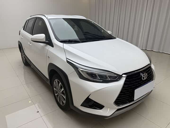 Toyota Yaris L Hatchback, 2022 — фото 3 из 9