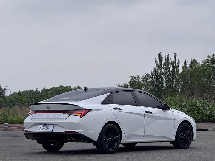 Hyundai Elantra N line, 2022 — фото 4 из 9