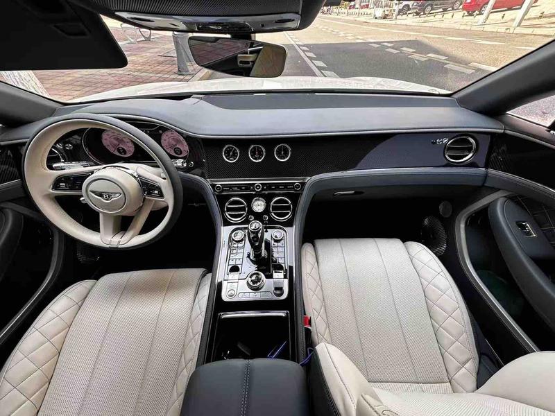 Bentley Continental GT, 2022 — фото 3 из 6