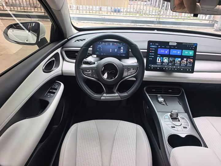 BYD Seal 05 DM-i Hybrid, 2024 — фото 9 из 9