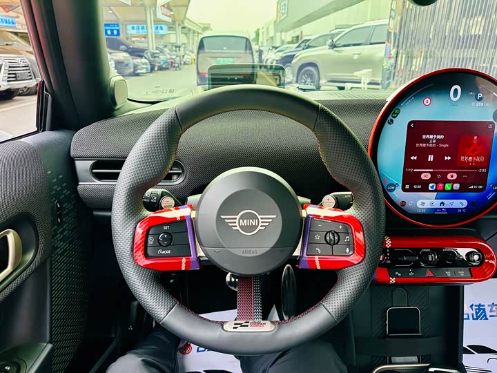 Mini Mini JCW, 2025 — фото 8 из 9