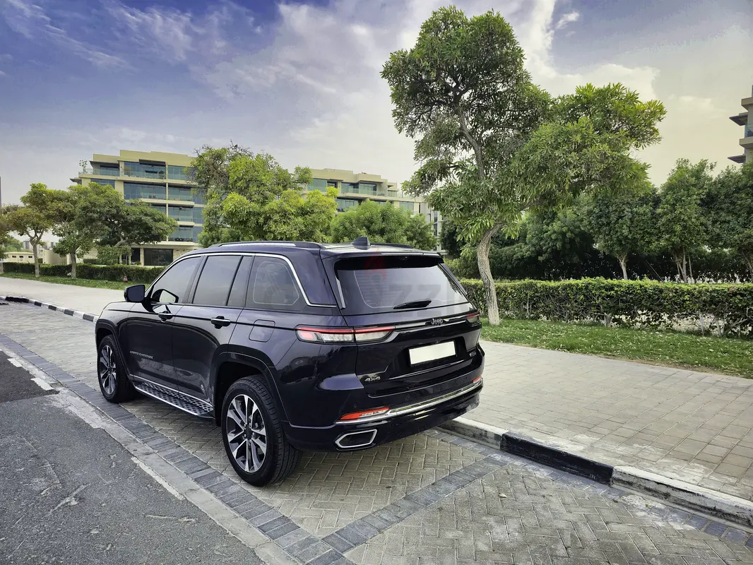 Jeep Grand Cherokee, 2023 — фото 3 из 10