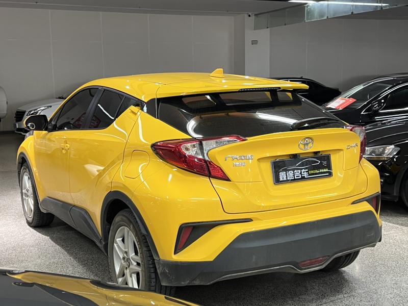 Toyota C-HR, 2022 — фото 4 из 12