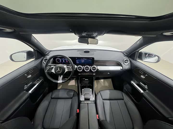 Mercedes-Benz GLB-Class, 2026 — фото 4 из 9