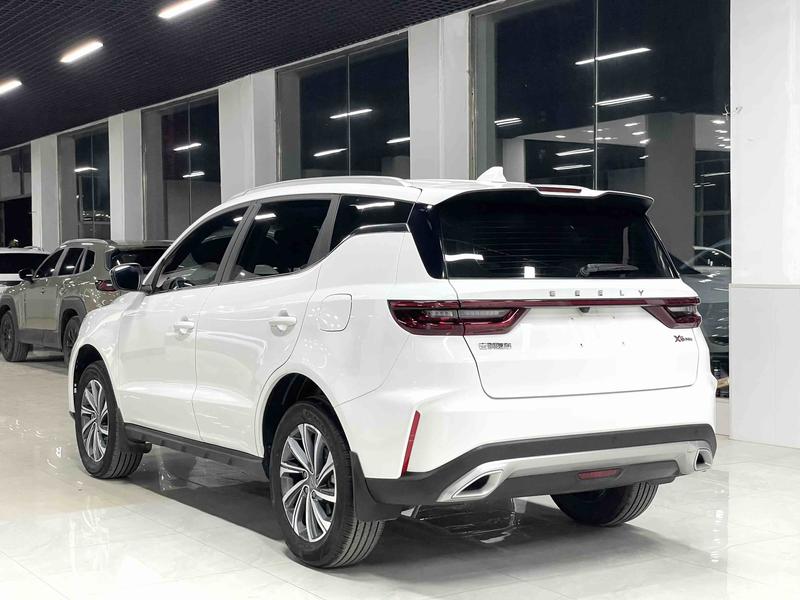 Geely Vision X6, 2022 — фото 4 из 12