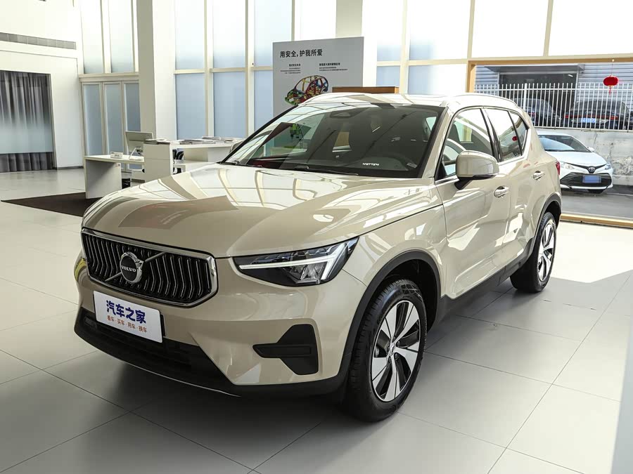 Volvo XC40, 2026 — купить в Тамбове под ключ