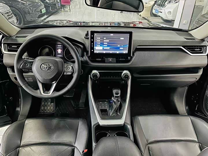 Toyota Wildlander, 2022 — фото 8 из 9