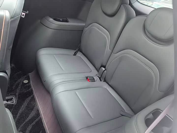 Dongfeng Yipai eπ 008, 2024 — фото 9 из 9