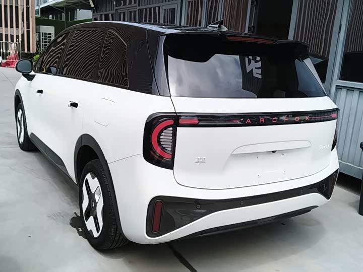 BAIC Arcfox Kaola, 2023 — фото 5 из 9