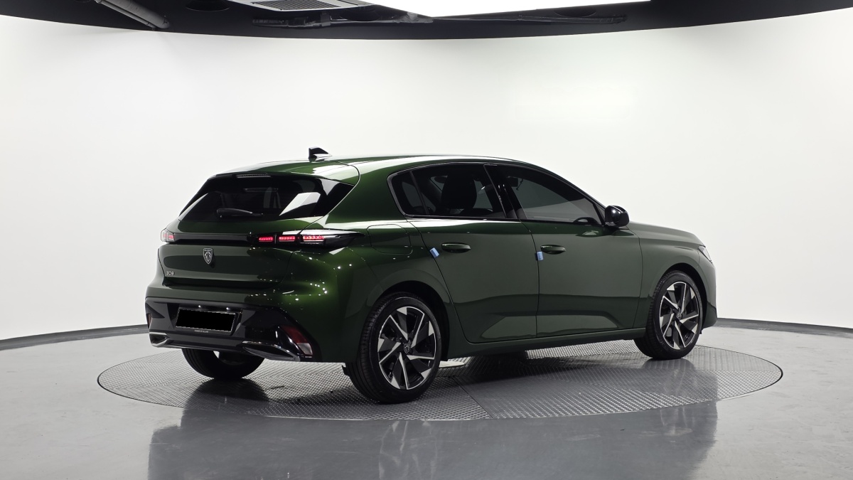 Peugeot 308, 2023 — фото 2 из 12