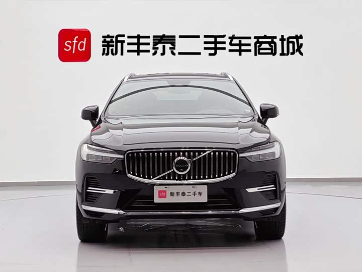 Volvo XC60 Hybrid, 2022 — фото 2 из 9