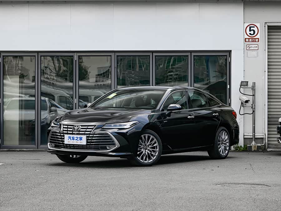 Toyota Avalon, 2026 — купить в Саратове под ключ